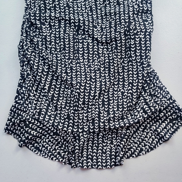 LA BLANCA Santana Skirted Swimsuit 8 One Piece Swimdress Abstract Black White - Picture 7 of 13